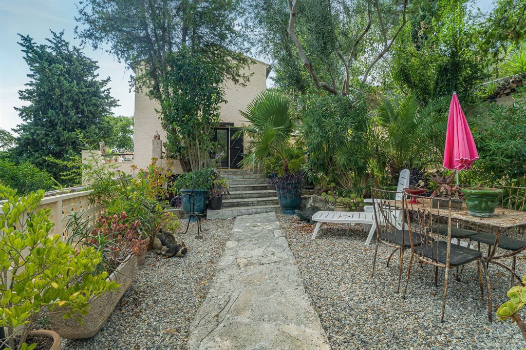 bastide 5 Pièces en vente sur MOUGINS (06250)