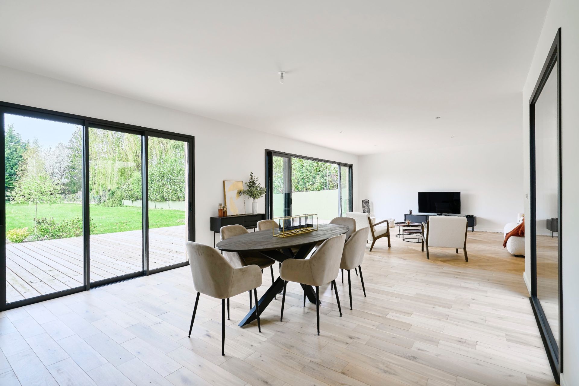luxury house 7 Rooms for sale on MARCQ EN BAROEUL (59700)