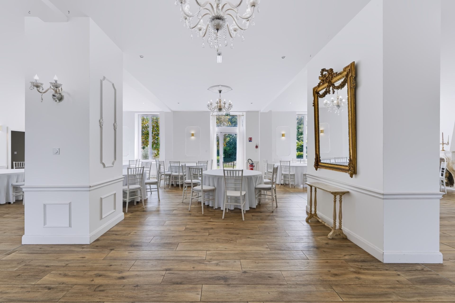 maison de luxe 17 Pièces en vente sur ST HIPPOLYTE (17430)