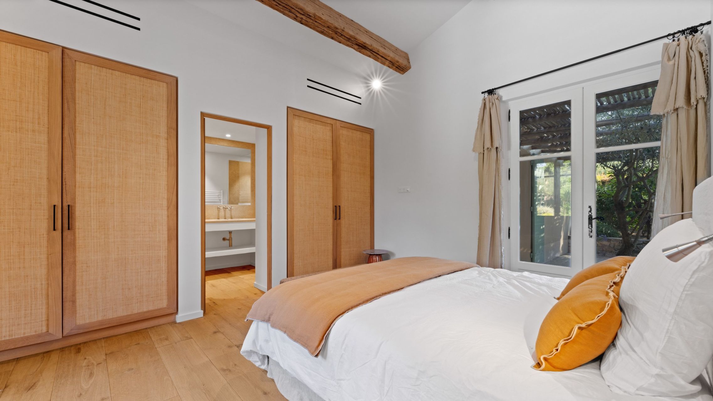 maison provençale de luxe 13 Pièces en vente sur ST TROPEZ (83990)