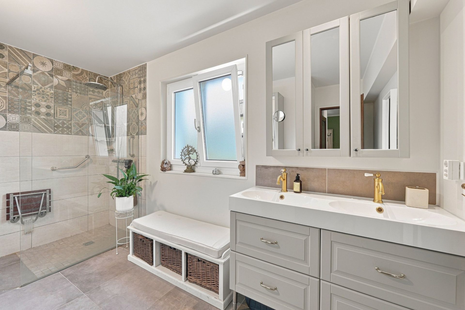 maison de luxe 8 Pièces en vente sur DIVONNE LES BAINS (01220)