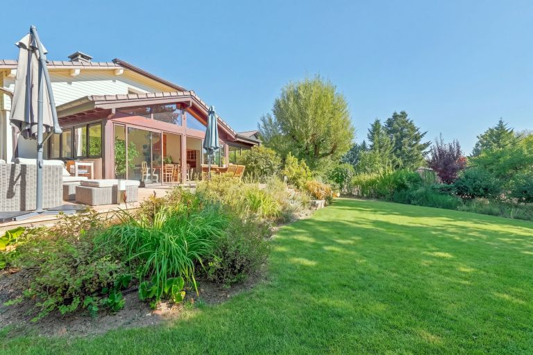 maison de luxe 8 Pièces en vente sur DIVONNE LES BAINS (01220)