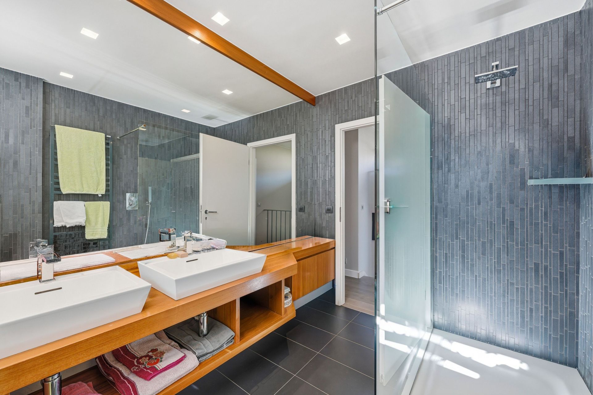 maison de luxe 9 Pièces en vente sur DIVONNE LES BAINS (01220)