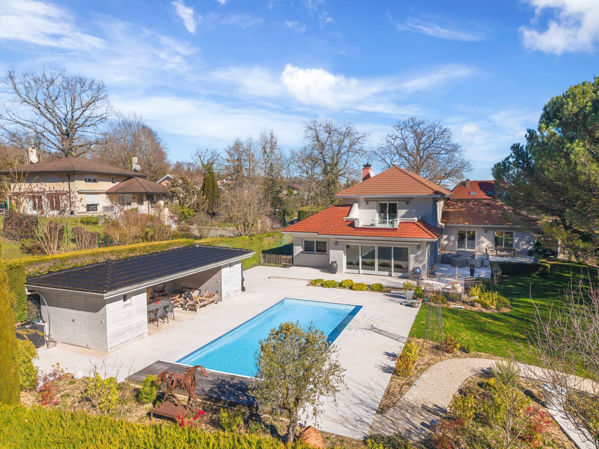 maison de luxe 9 Pièces en vente sur DIVONNE LES BAINS (01220)