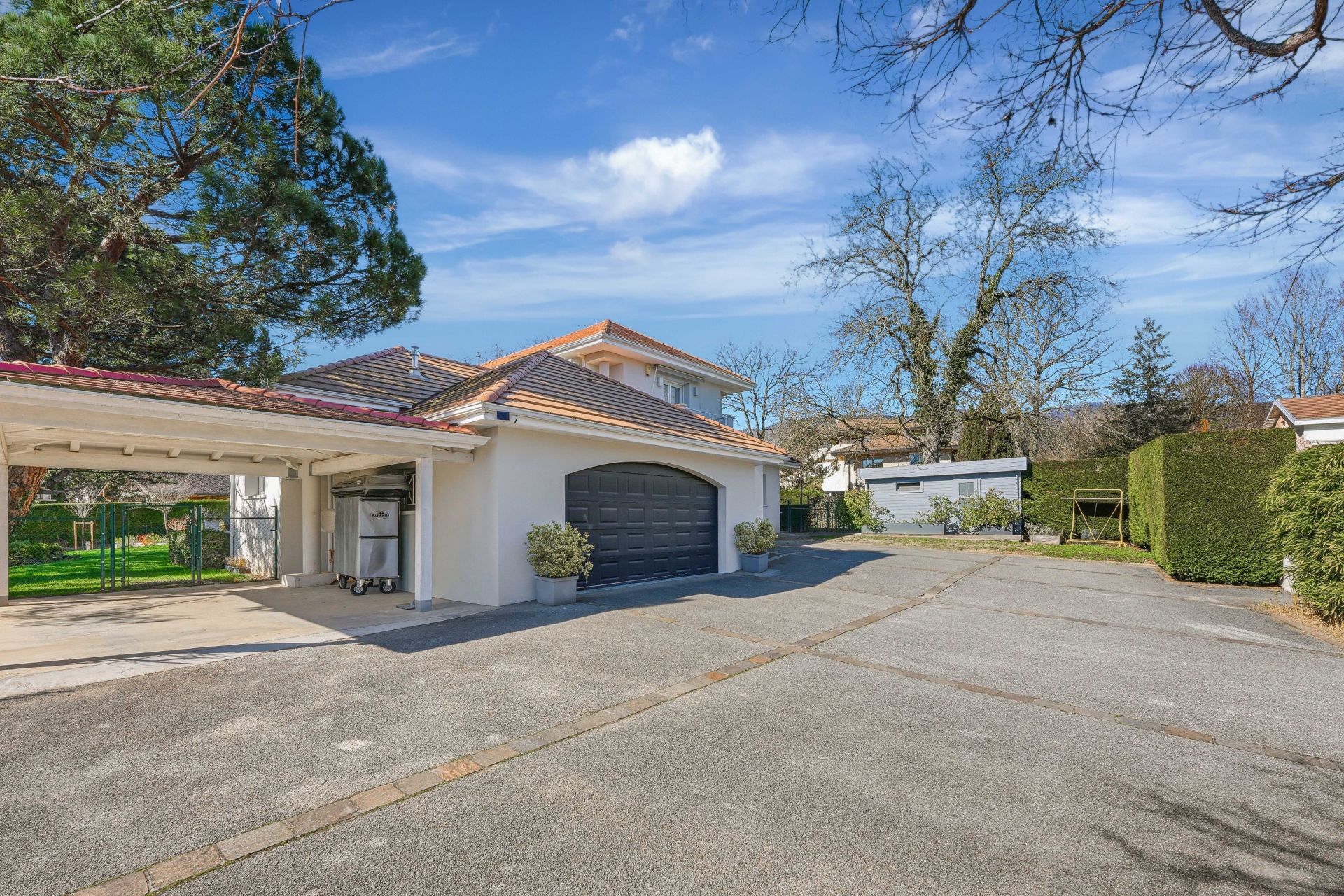 maison de luxe 9 Pièces en vente sur DIVONNE LES BAINS (01220)