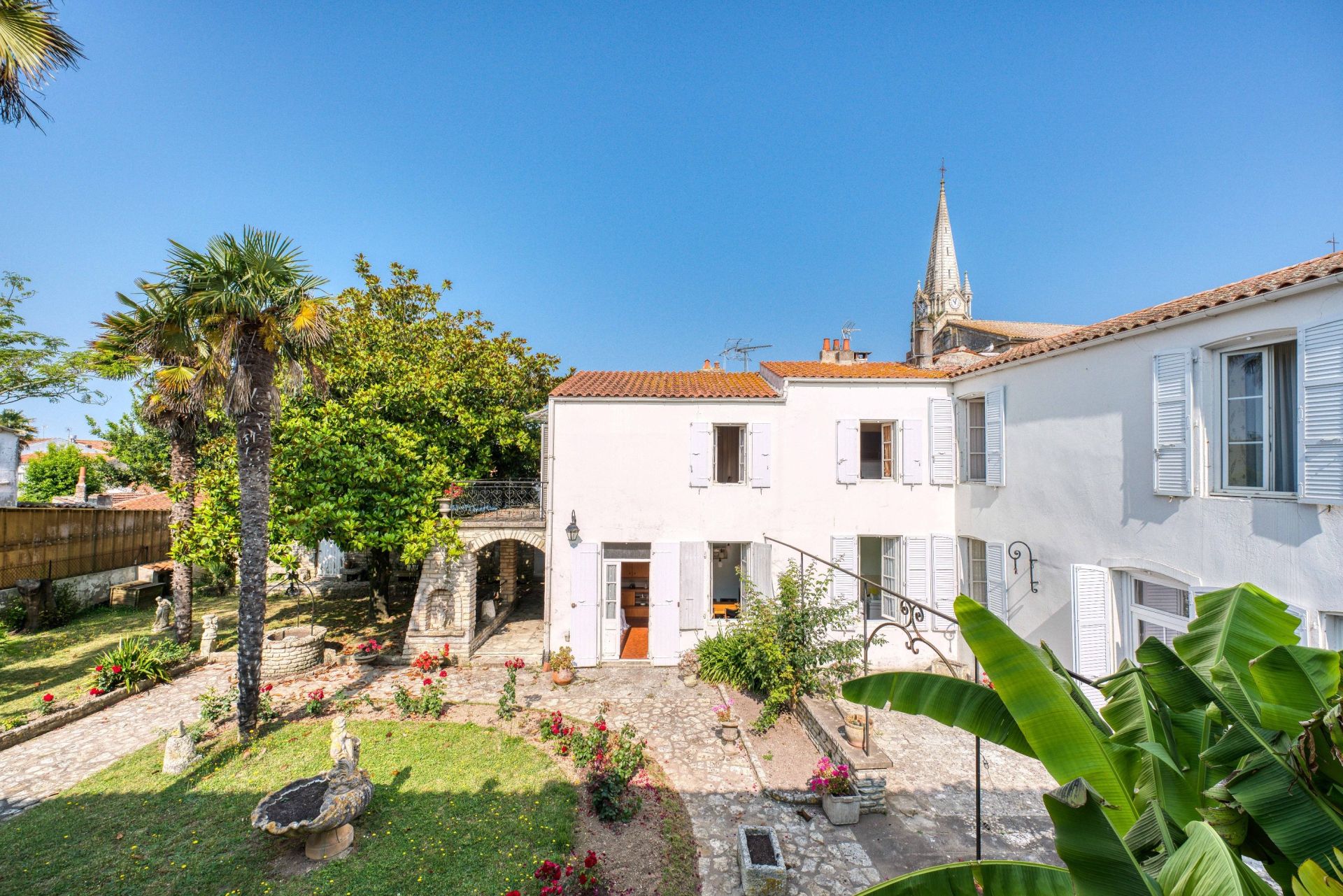 maison de luxe 18 Pièces en vente sur LE CHATEAU D OLERON (17480)