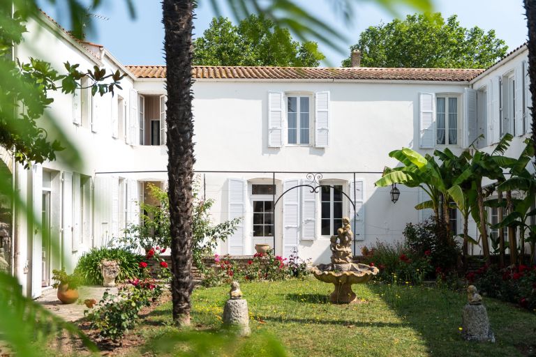 maison de luxe 18 Pièces en vente sur LE CHATEAU D OLERON (17480)