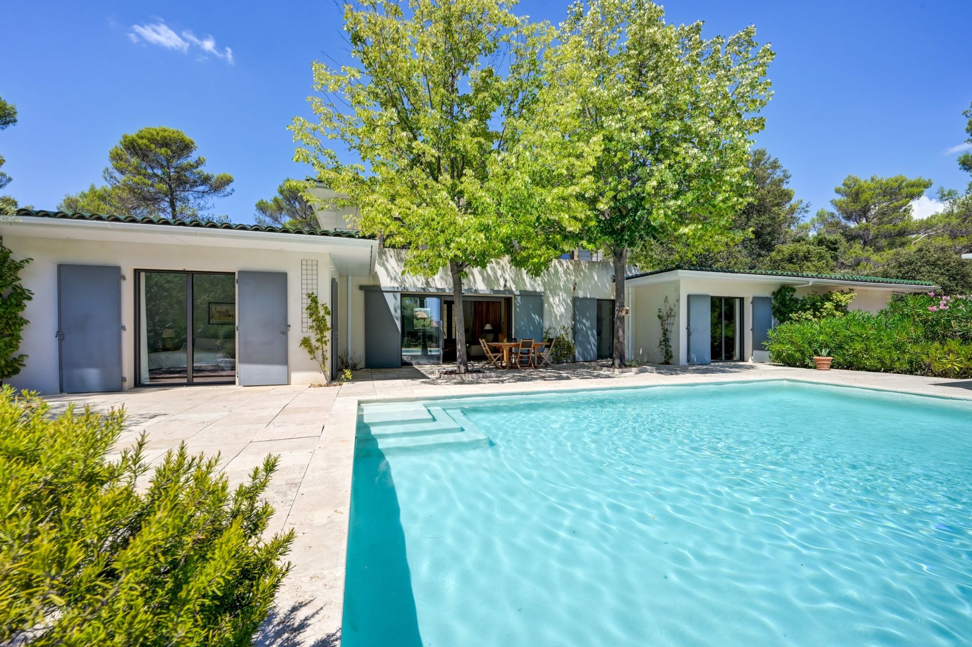 luxury house 8 Rooms for rent on AIX EN PROVENCE (13100)
