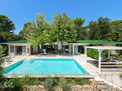 Rental Luxury house Aix-en-Provence 8&nbsp;Rooms 210&nbsp;m²