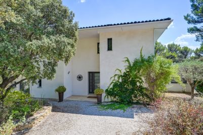 Rental Luxury house Aix-en-Provence 8&nbsp;Rooms 210&nbsp;m²