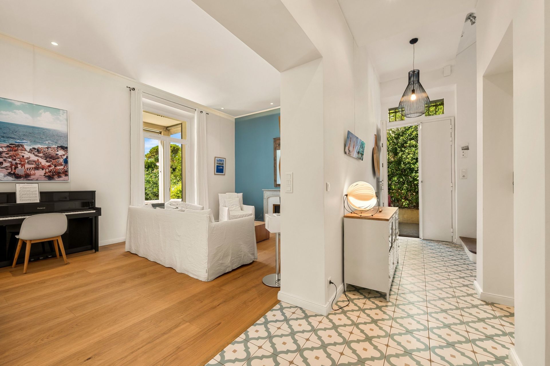 townhouse 9 Rooms for sale on CANNES (06400)