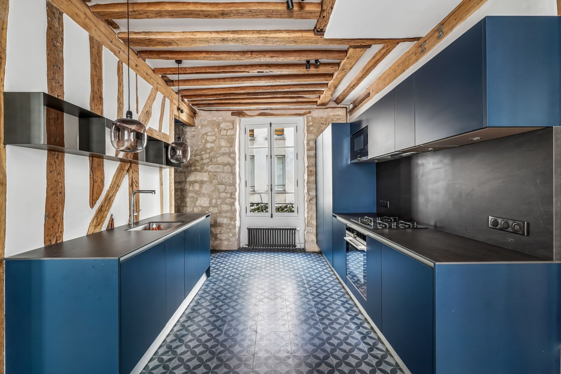 luxury apartment 4 Rooms for sale on PARIS (75004)
