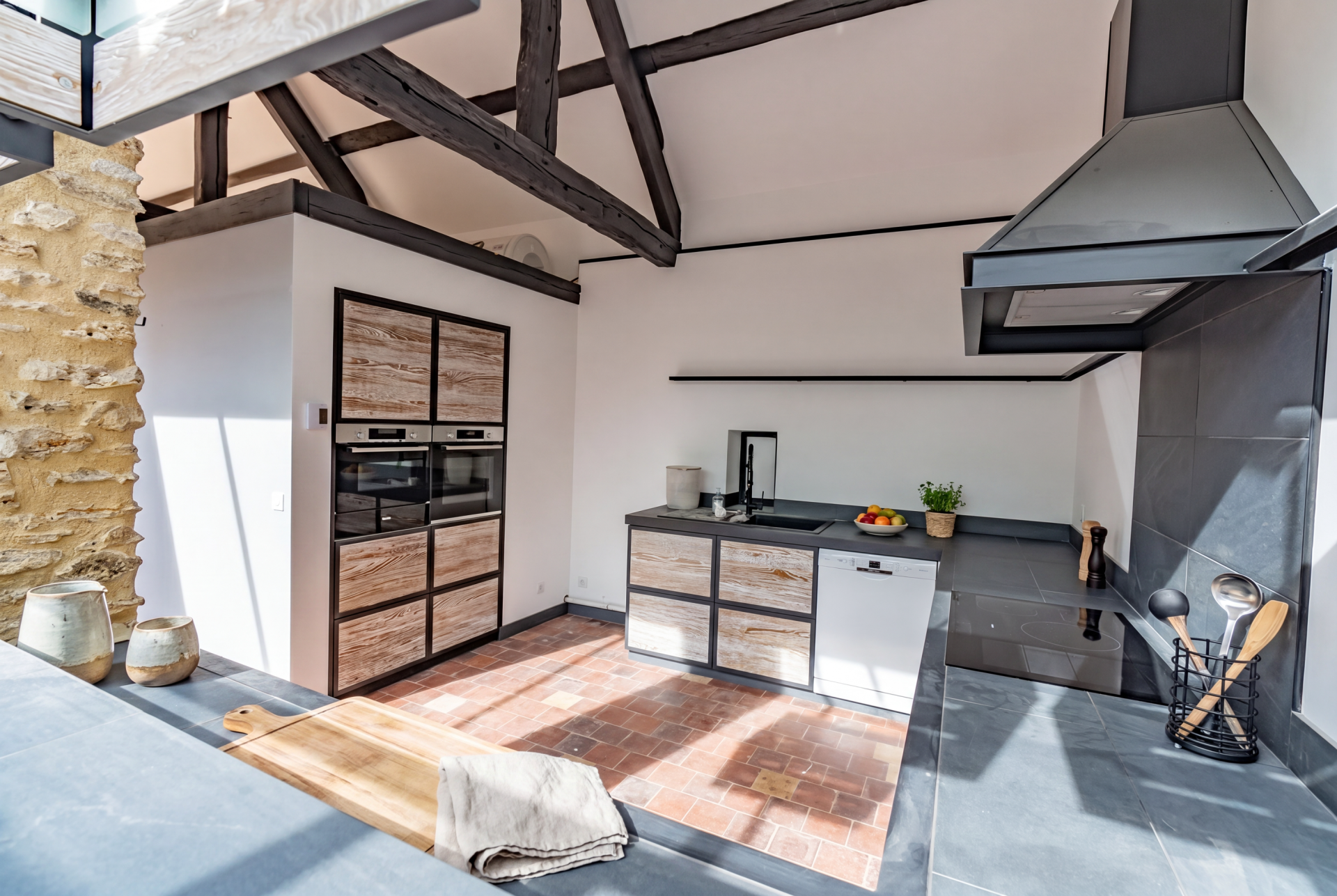 luxury house 20 Rooms for sale on ADAINVILLE (78113)