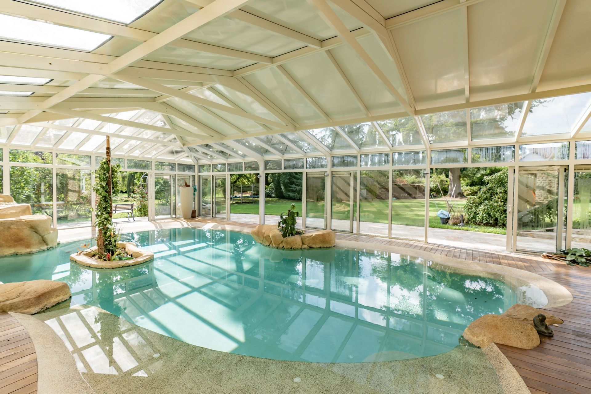 luxury house 20 Rooms for sale on ADAINVILLE (78113)