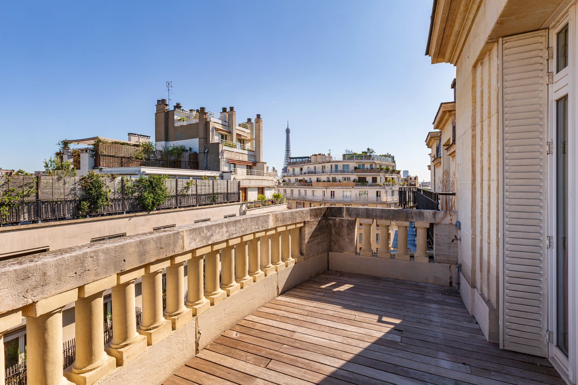 luxury apartment 13 Rooms for sale on PARIS (75016)