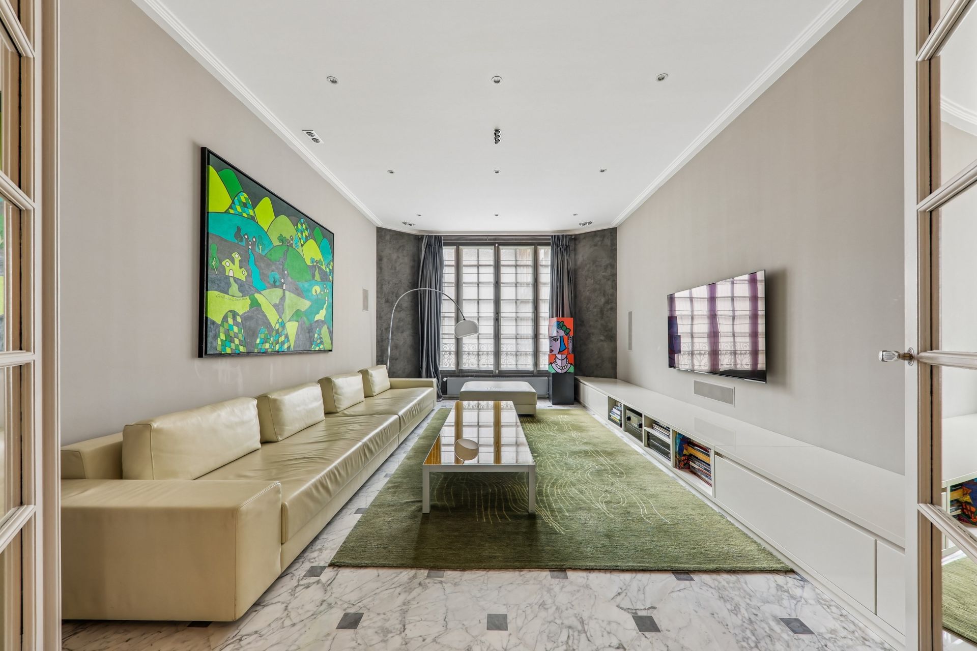 luxury apartment 7 Rooms for sale on PARIS (75016)