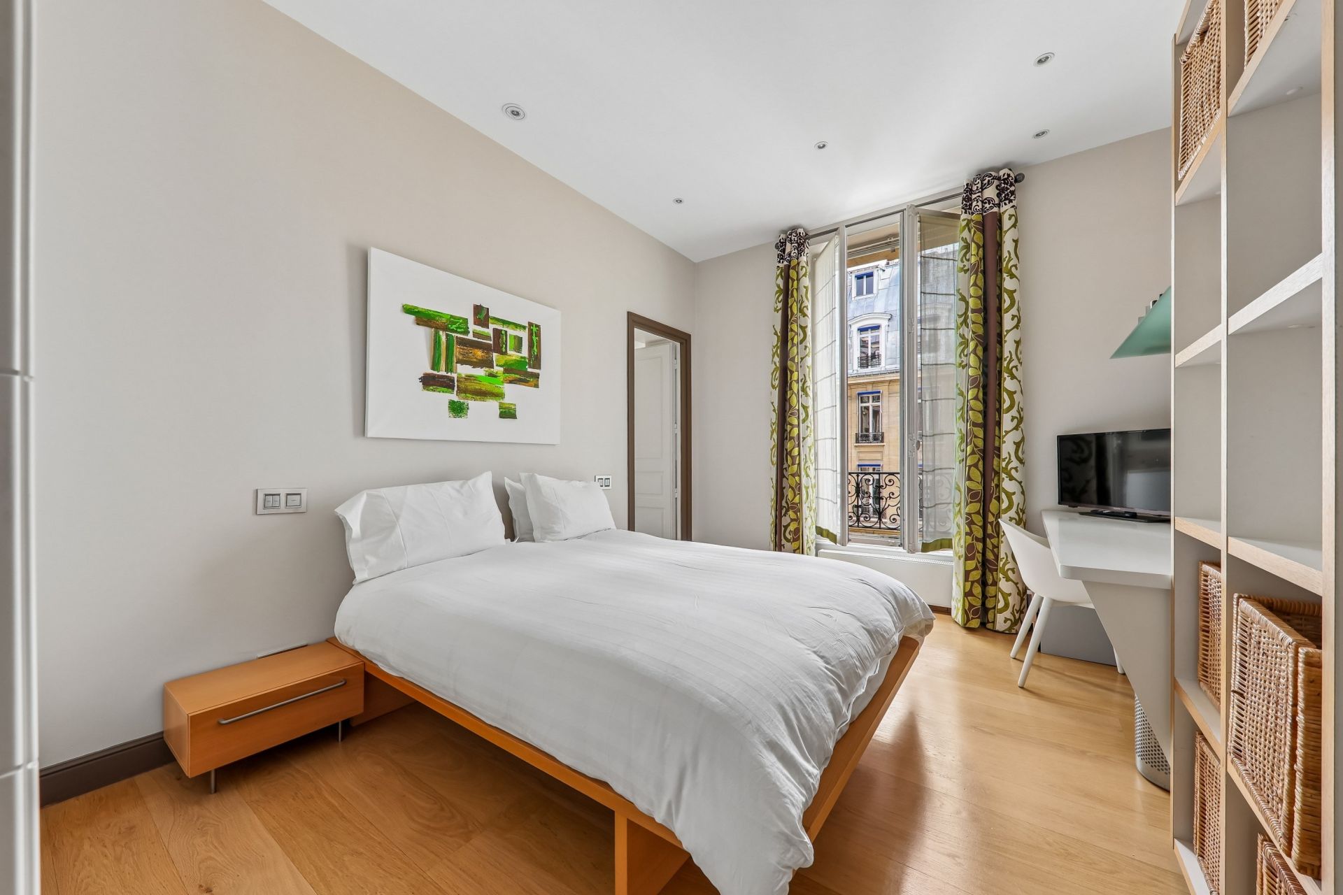luxury apartment 7 Rooms for sale on PARIS (75016)