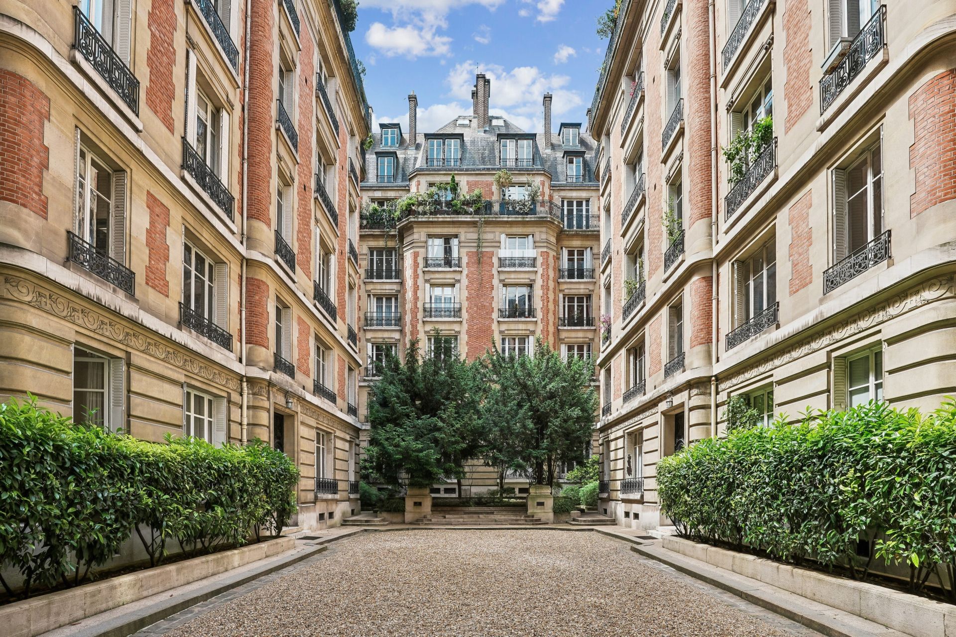 duplex de luxe 5 Pièces en vente sur PARIS (75008)