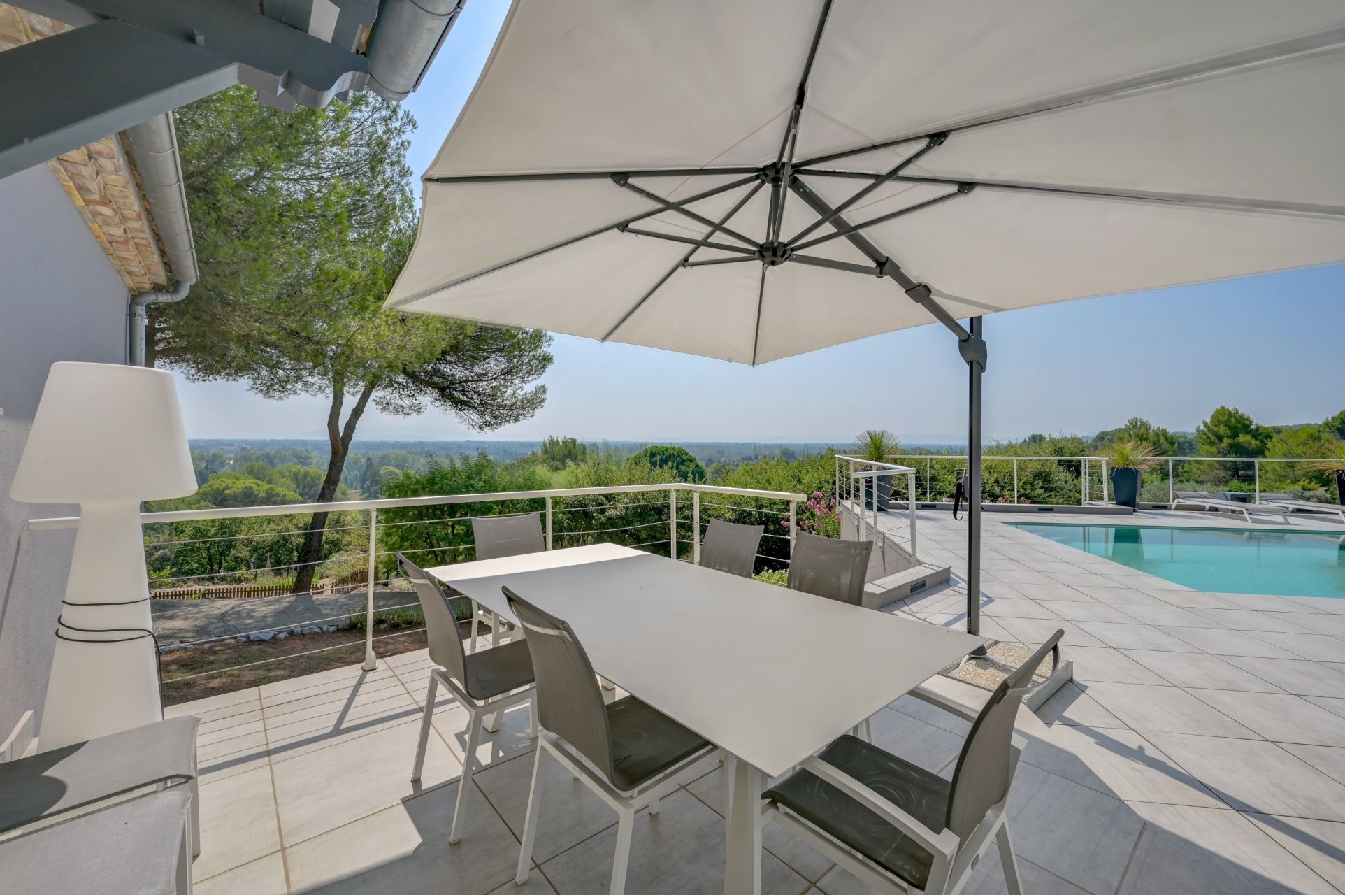 luxury house 9 Rooms for sale on NOVES (13550)