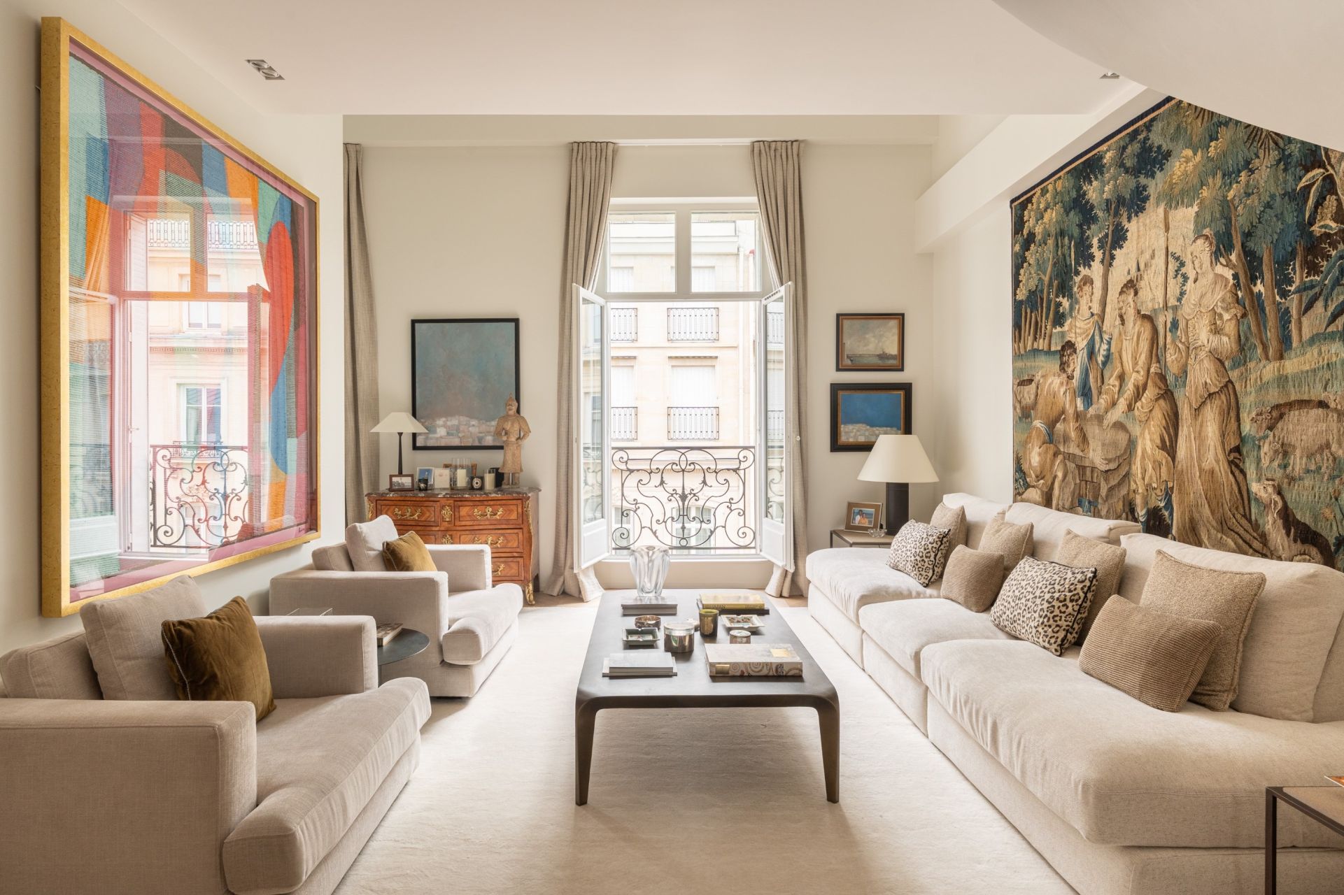 luxury apartment 5 Rooms for sale on PARIS (75008)