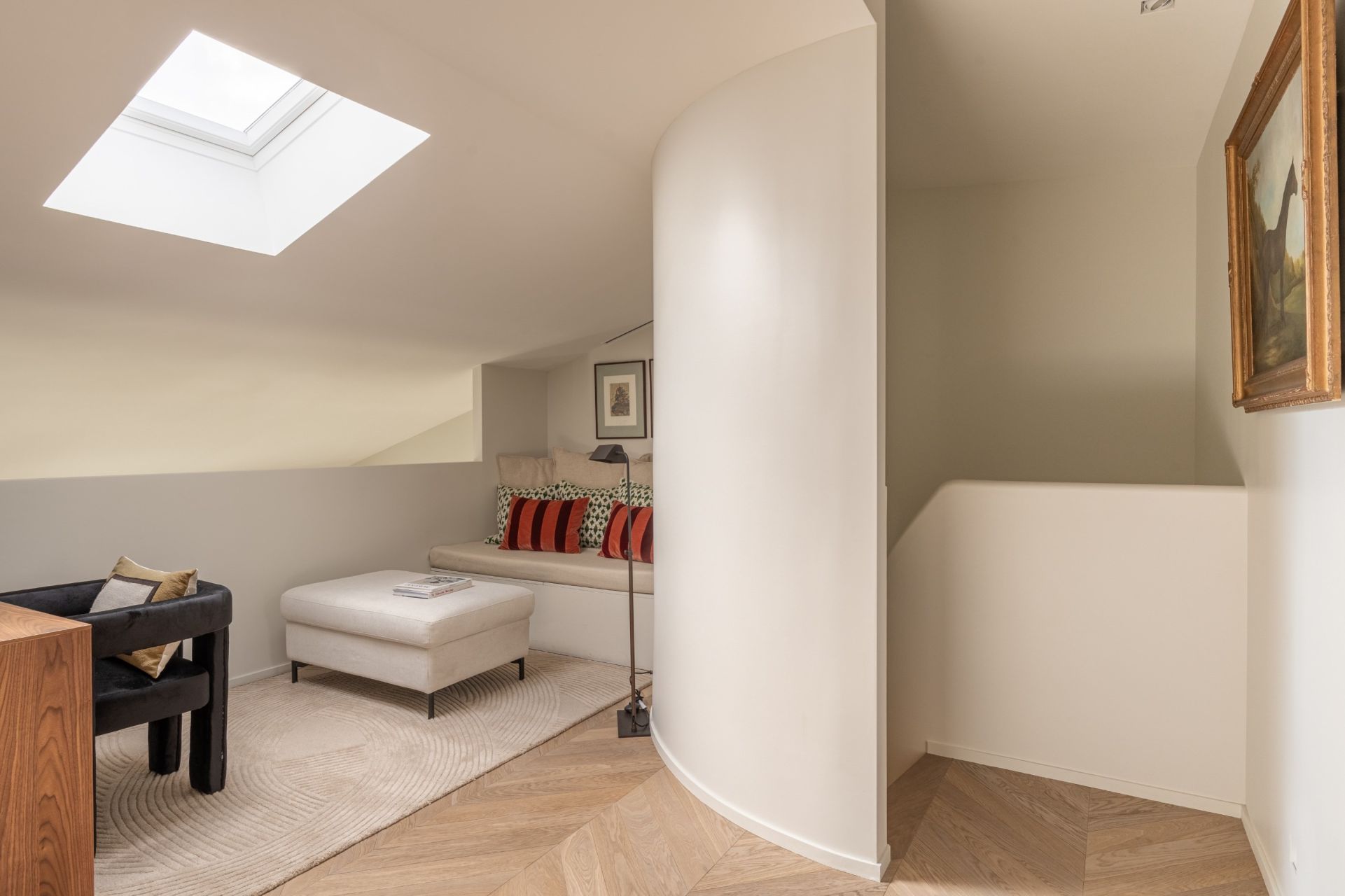 luxury apartment 5 Rooms for sale on PARIS (75008)