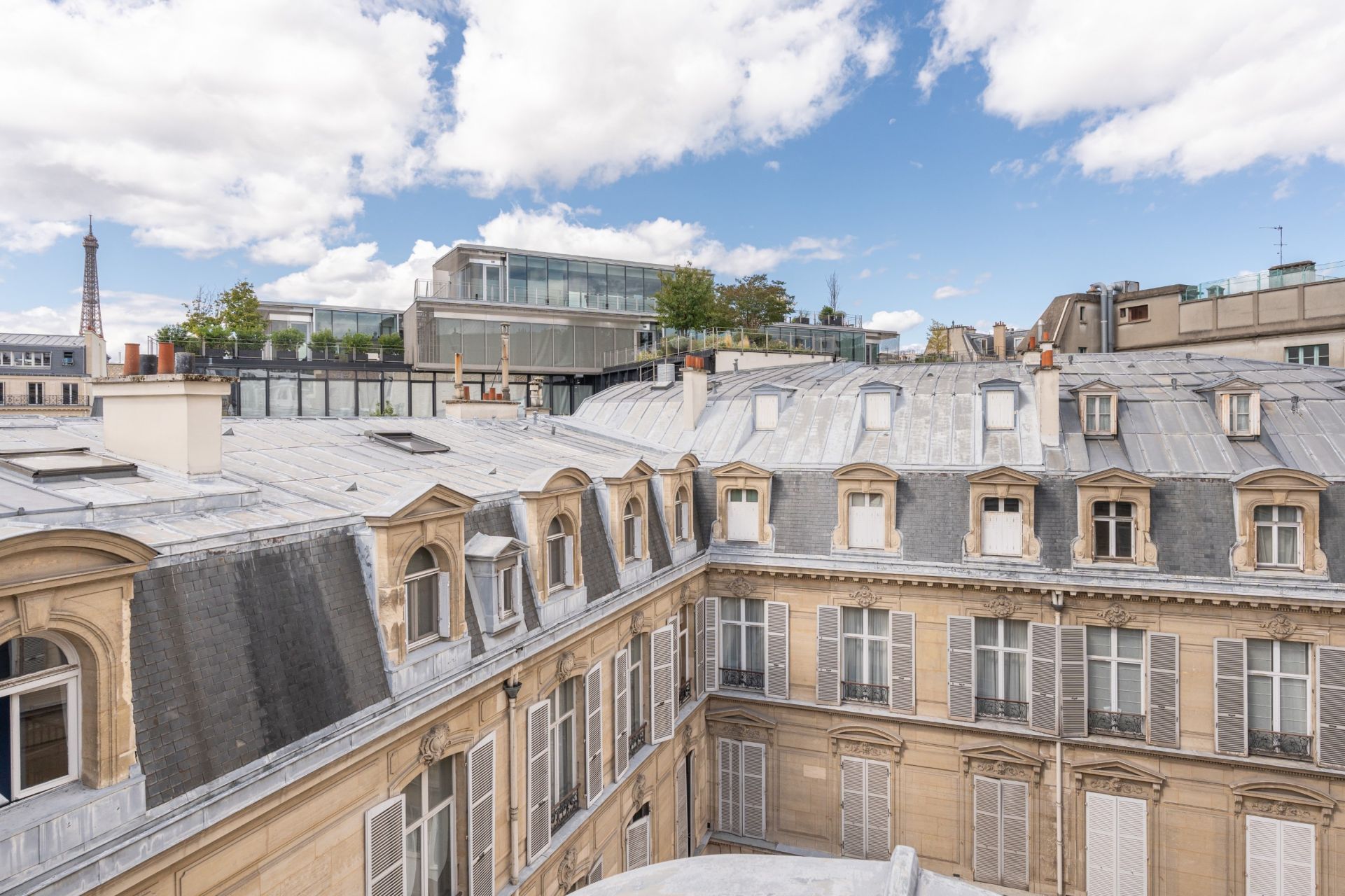 luxury apartment 5 Rooms for sale on PARIS (75008)