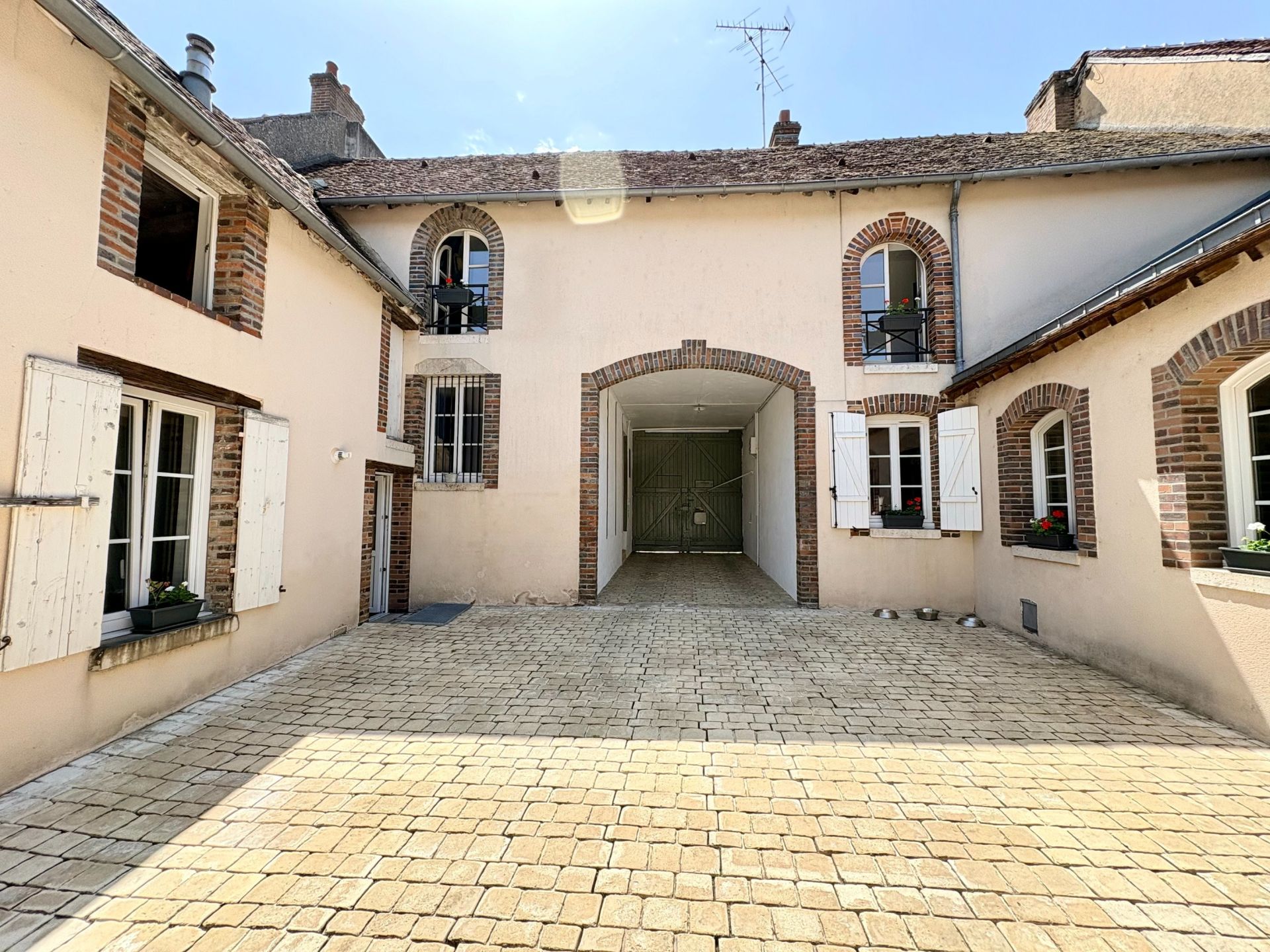 maison de luxe 7 Pièces en vente sur FERRIERES EN GATINAIS (45210)