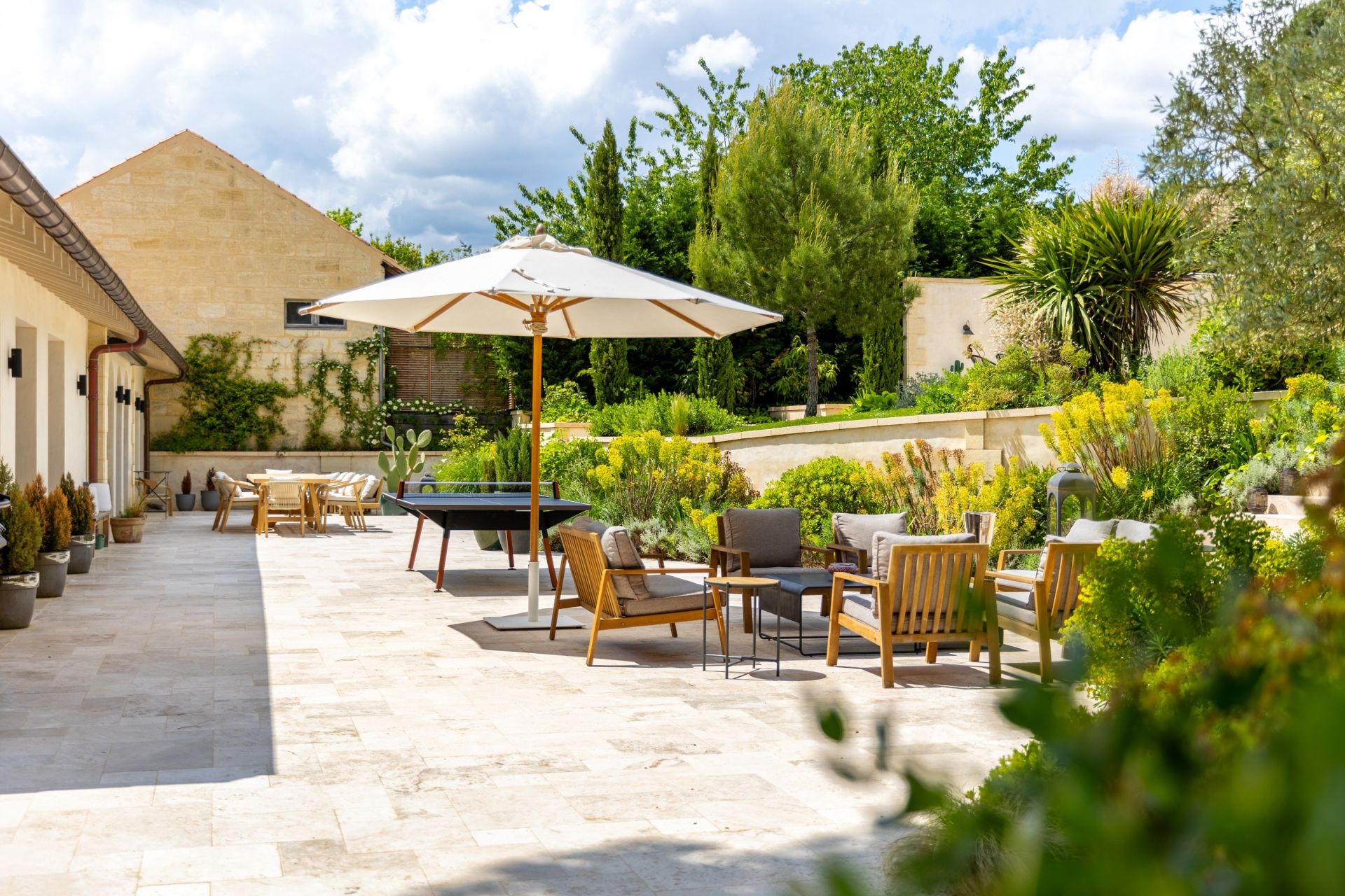 castle 12 Rooms for sale on BORDEAUX (33000)