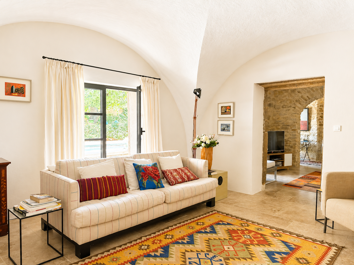 luxury house 7 Rooms for sale on UZES (30700)