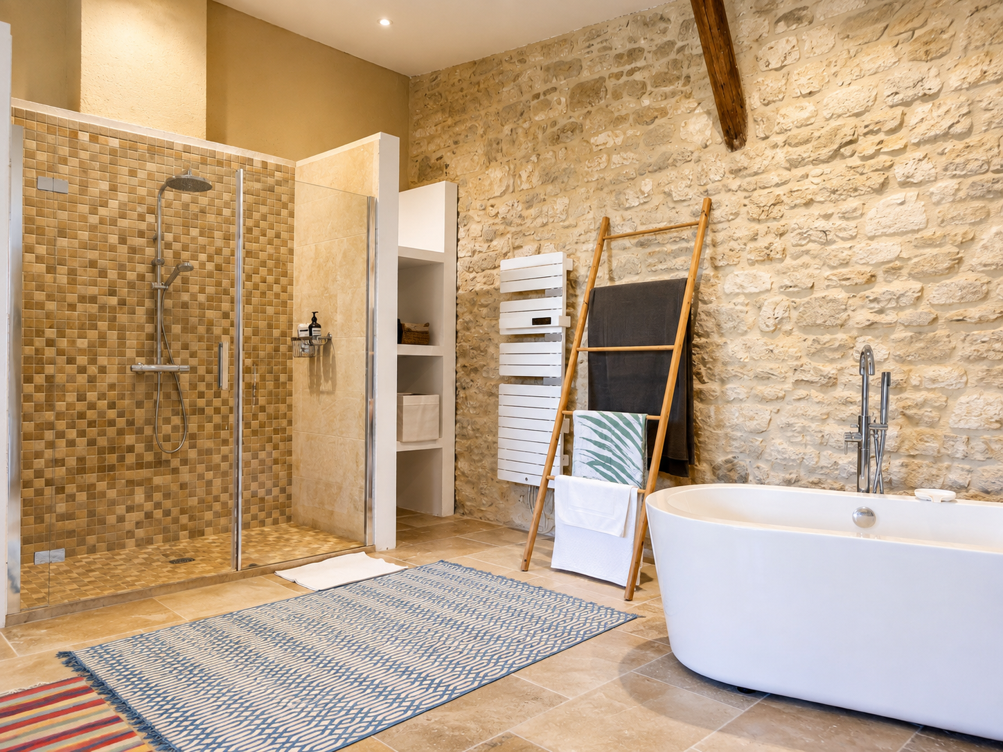 luxury house 7 Rooms for sale on UZES (30700)