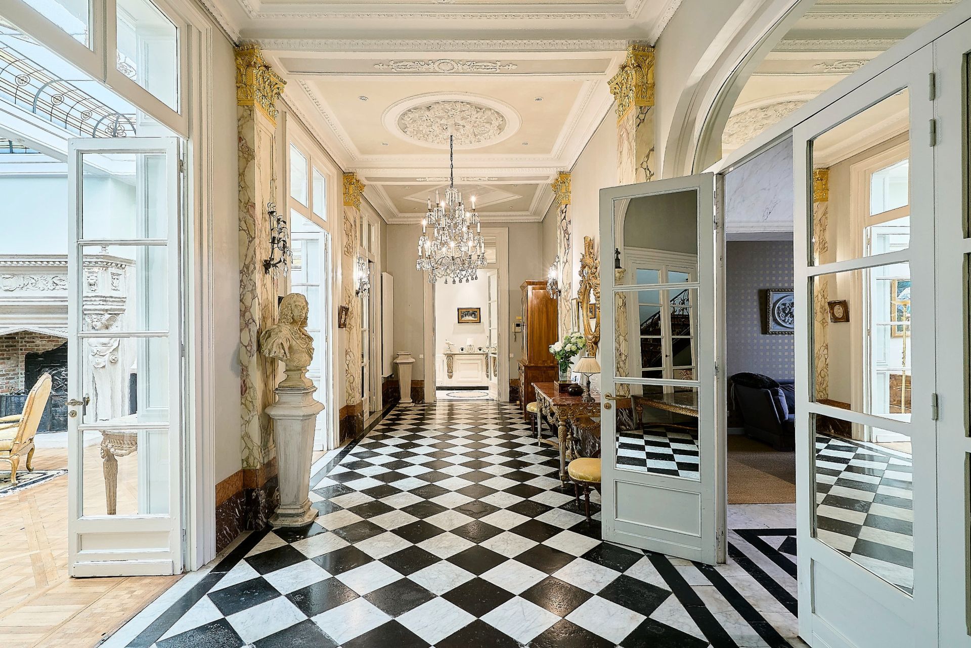 luxury house 24 Rooms for sale on LILLE (59000)