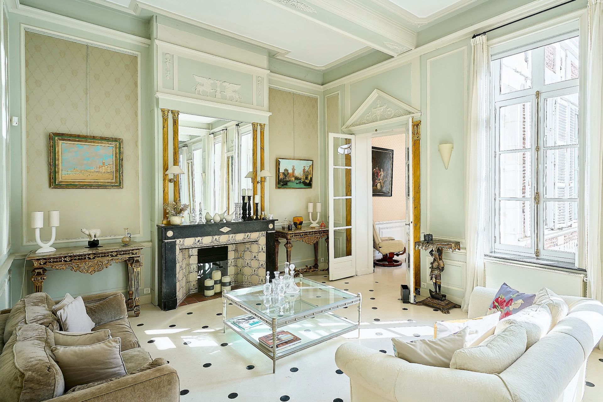 luxury house 24 Rooms for sale on LILLE (59000)