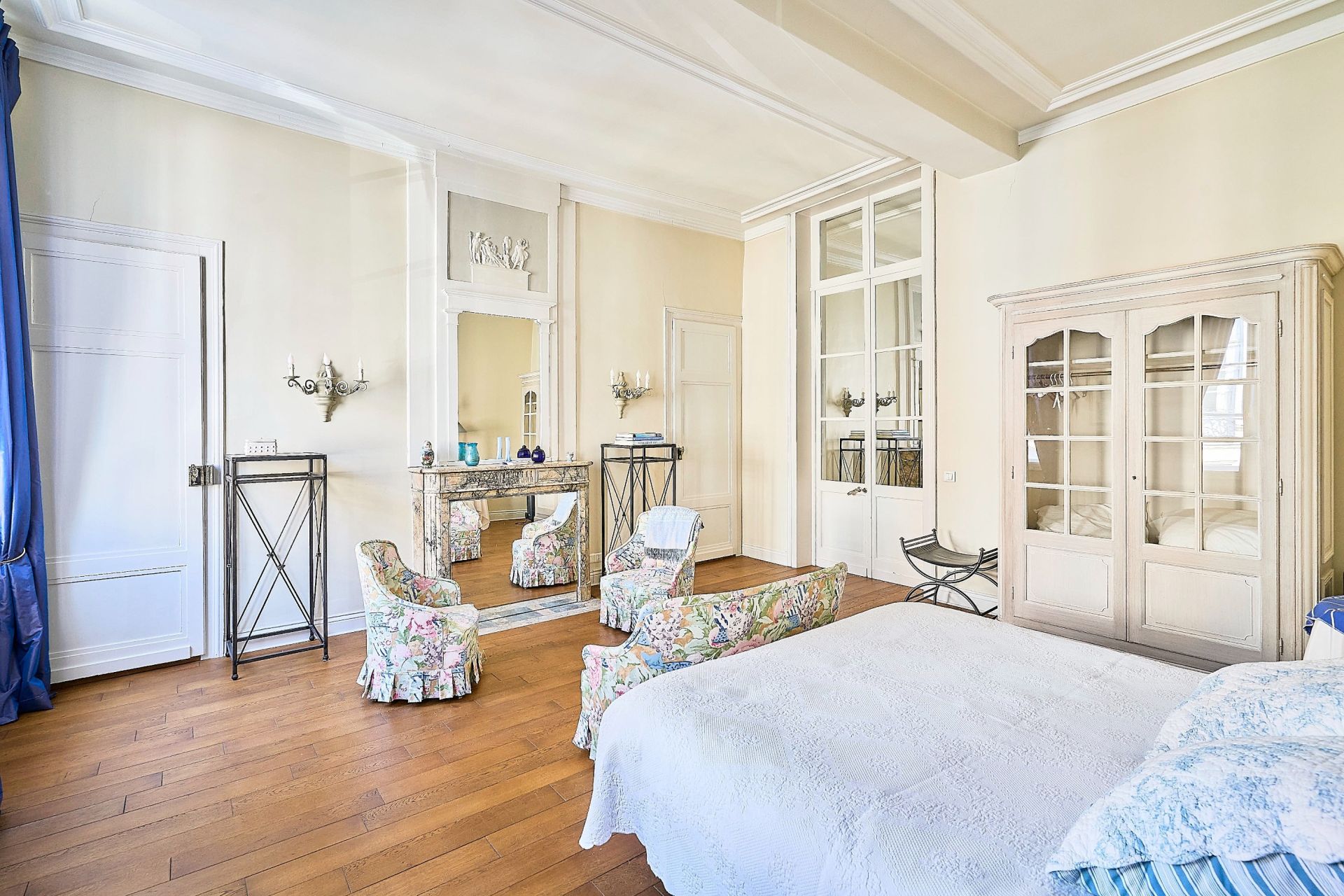 luxury house 24 Rooms for sale on LILLE (59000)