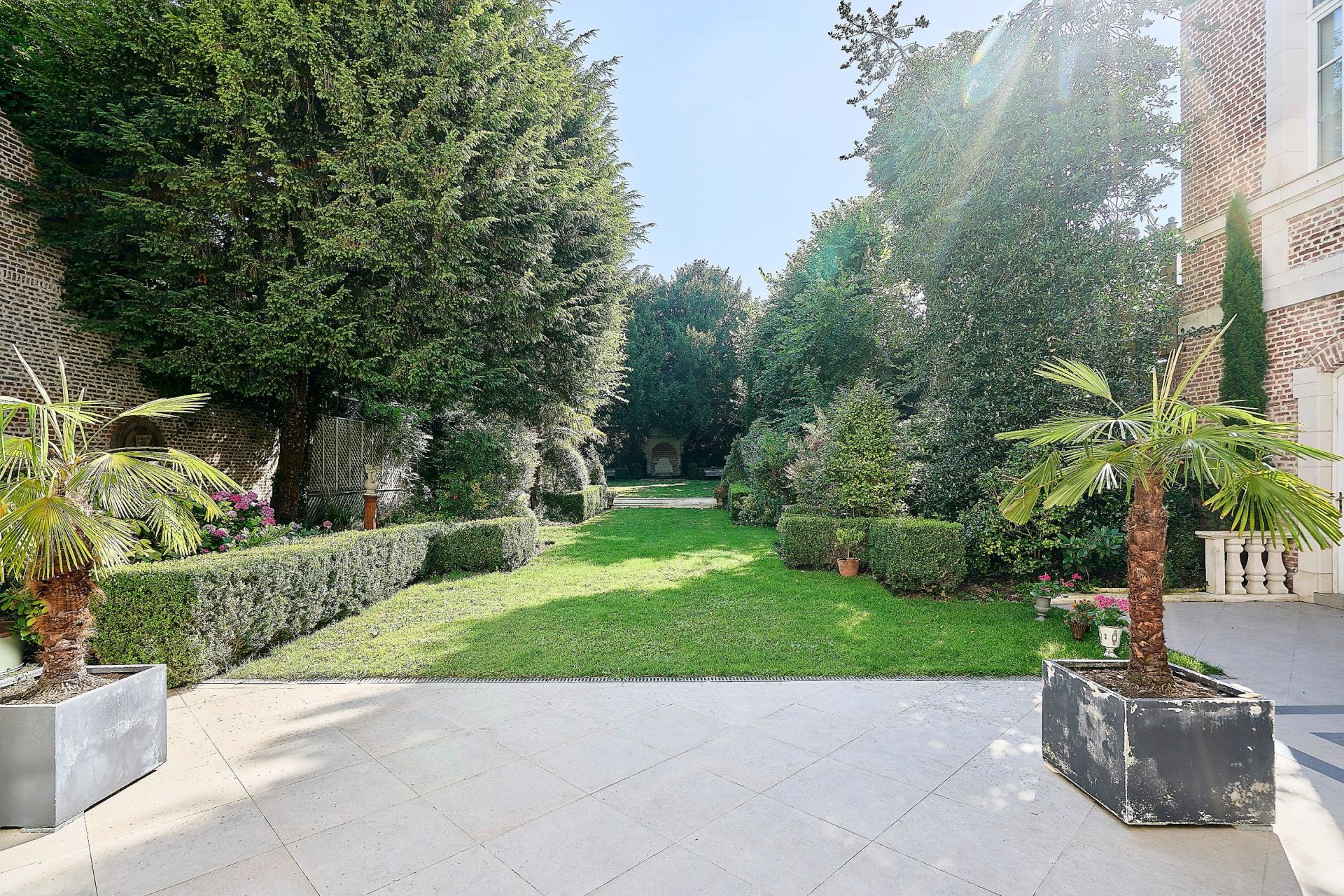 luxury house 24 Rooms for sale on LILLE (59000)