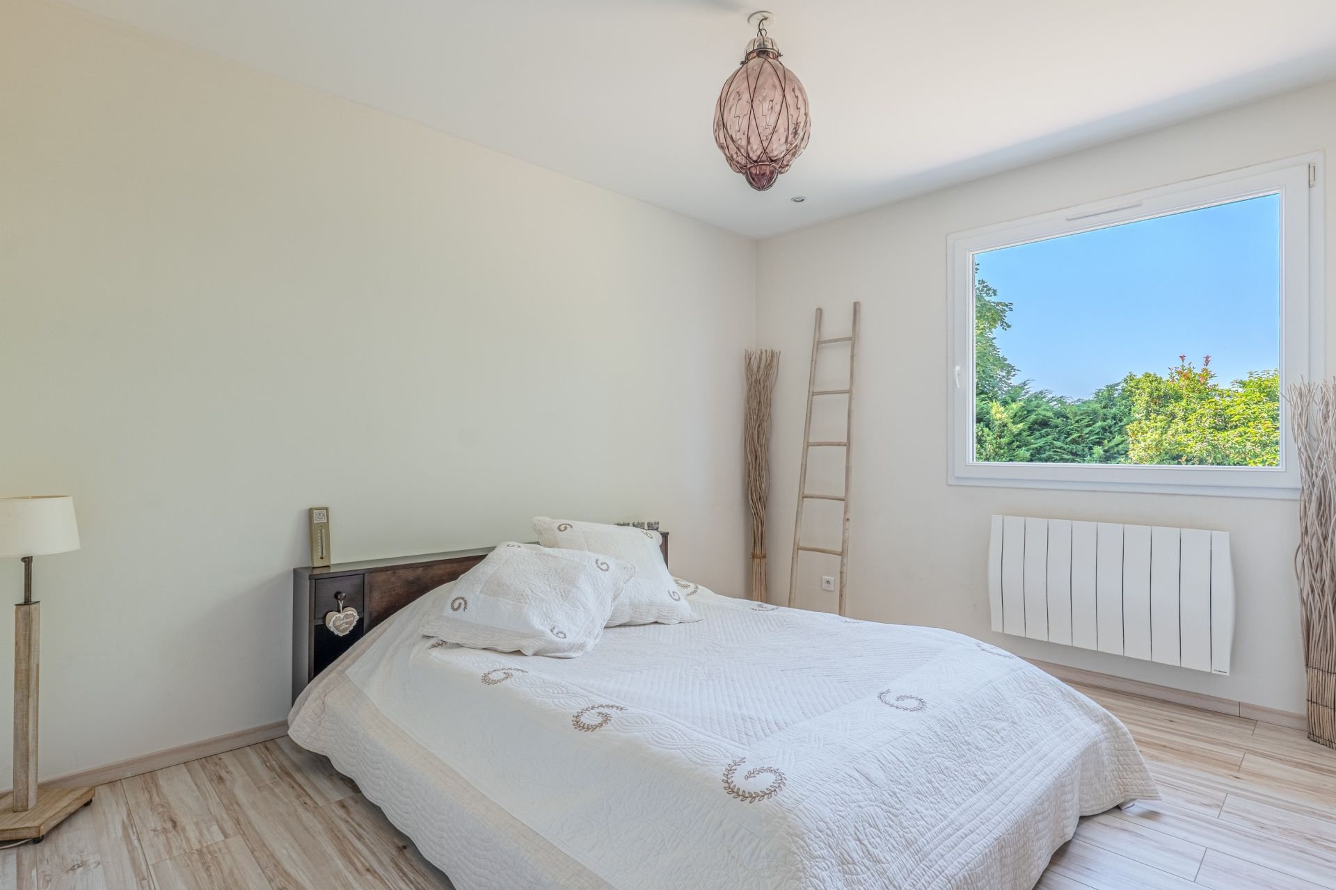 architect's house 7 Rooms for sale on SATHONAY VILLAGE (69580)