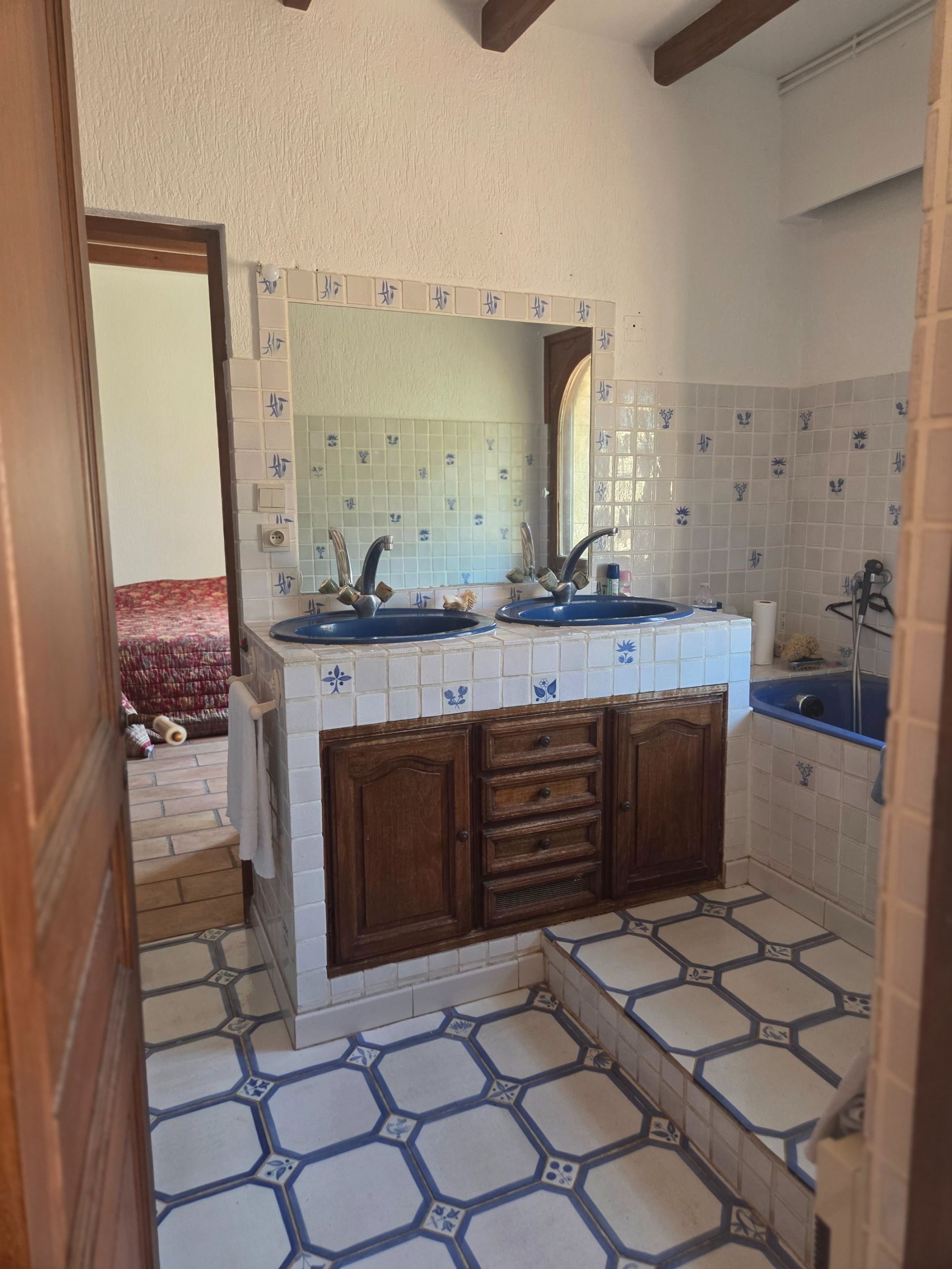 luxury house 13 Rooms for sale on PERPIGNAN (66000)