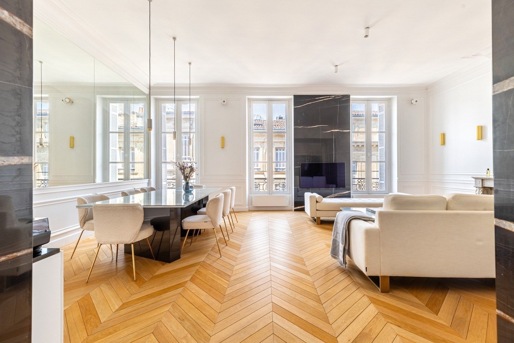 luxury apartment 3 Rooms for sale on BORDEAUX (33000)