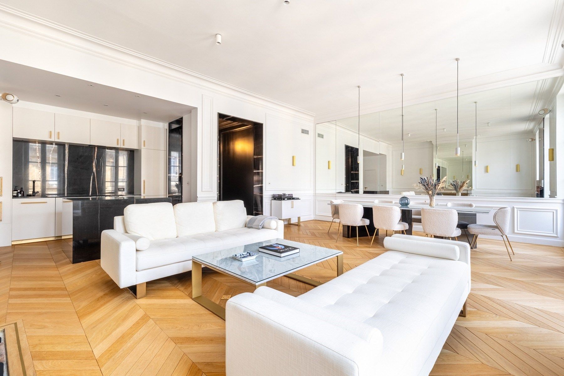 luxury apartment 3 Rooms for sale on BORDEAUX (33000)