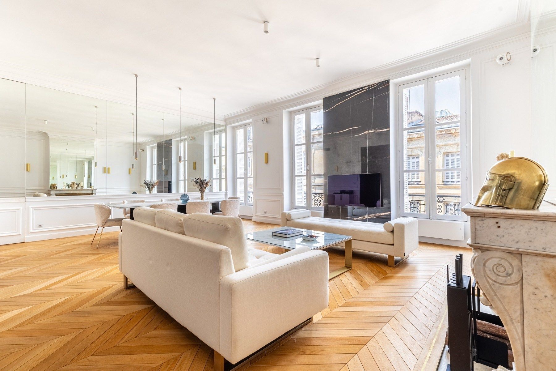 luxury apartment 3 Rooms for sale on BORDEAUX (33000)