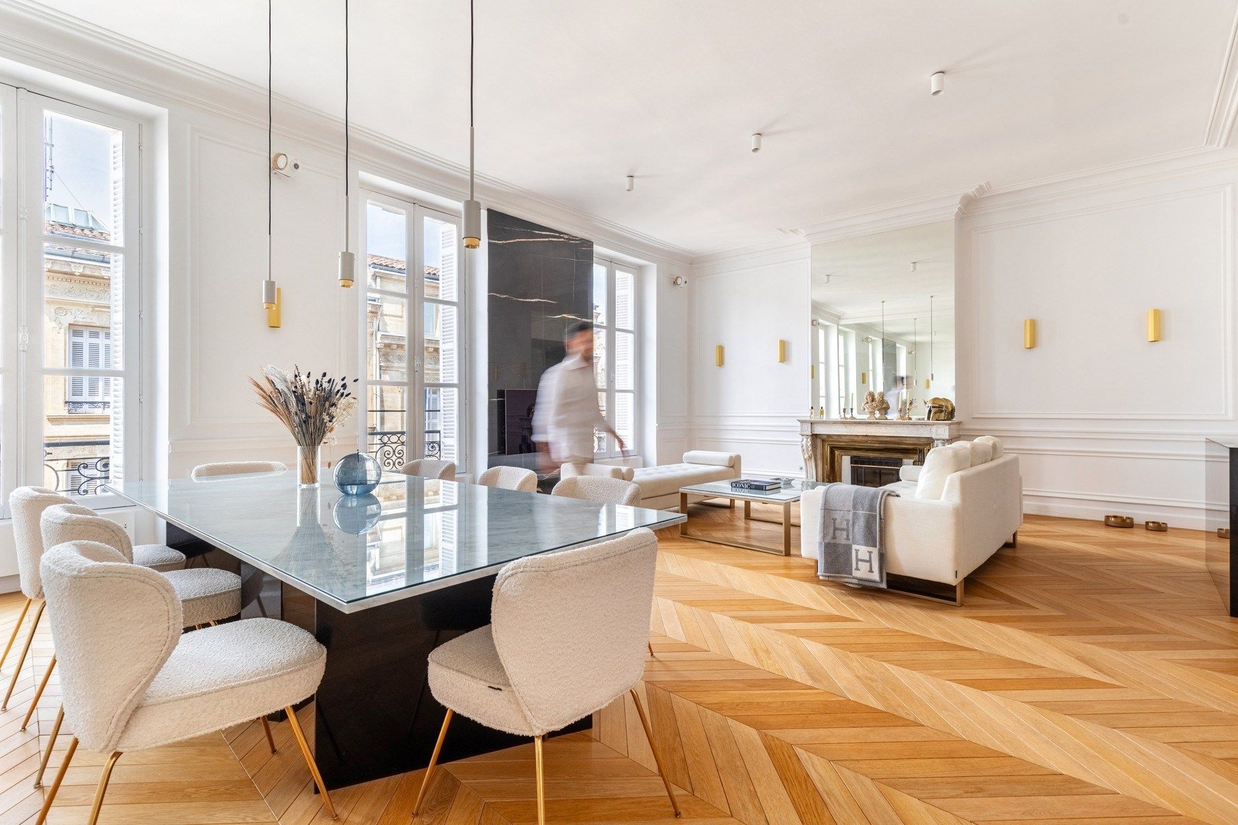 luxury apartment 3 Rooms for sale on BORDEAUX (33000)