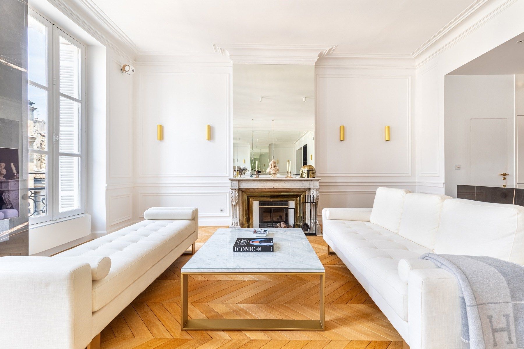 luxury apartment 3 Rooms for sale on BORDEAUX (33000)