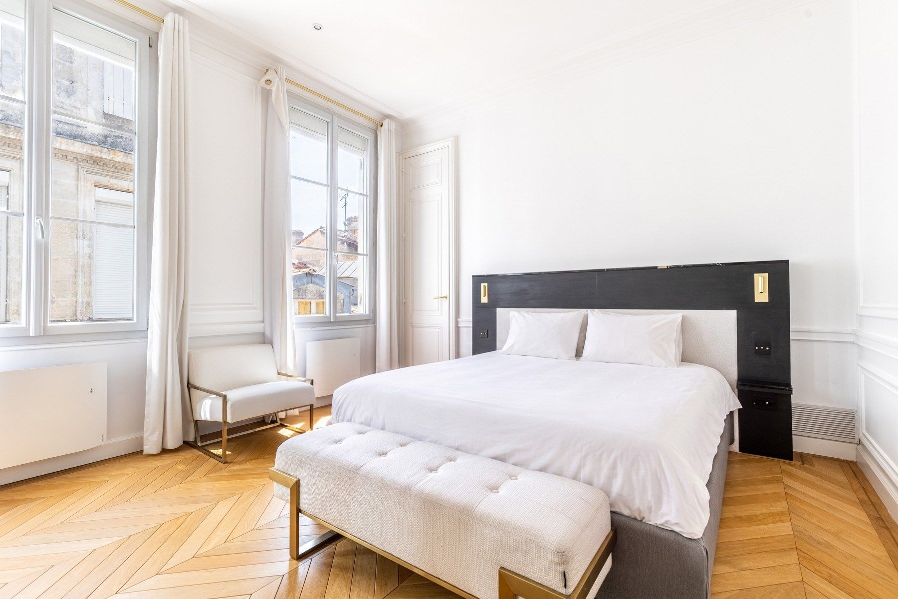 luxury apartment 3 Rooms for sale on BORDEAUX (33000)