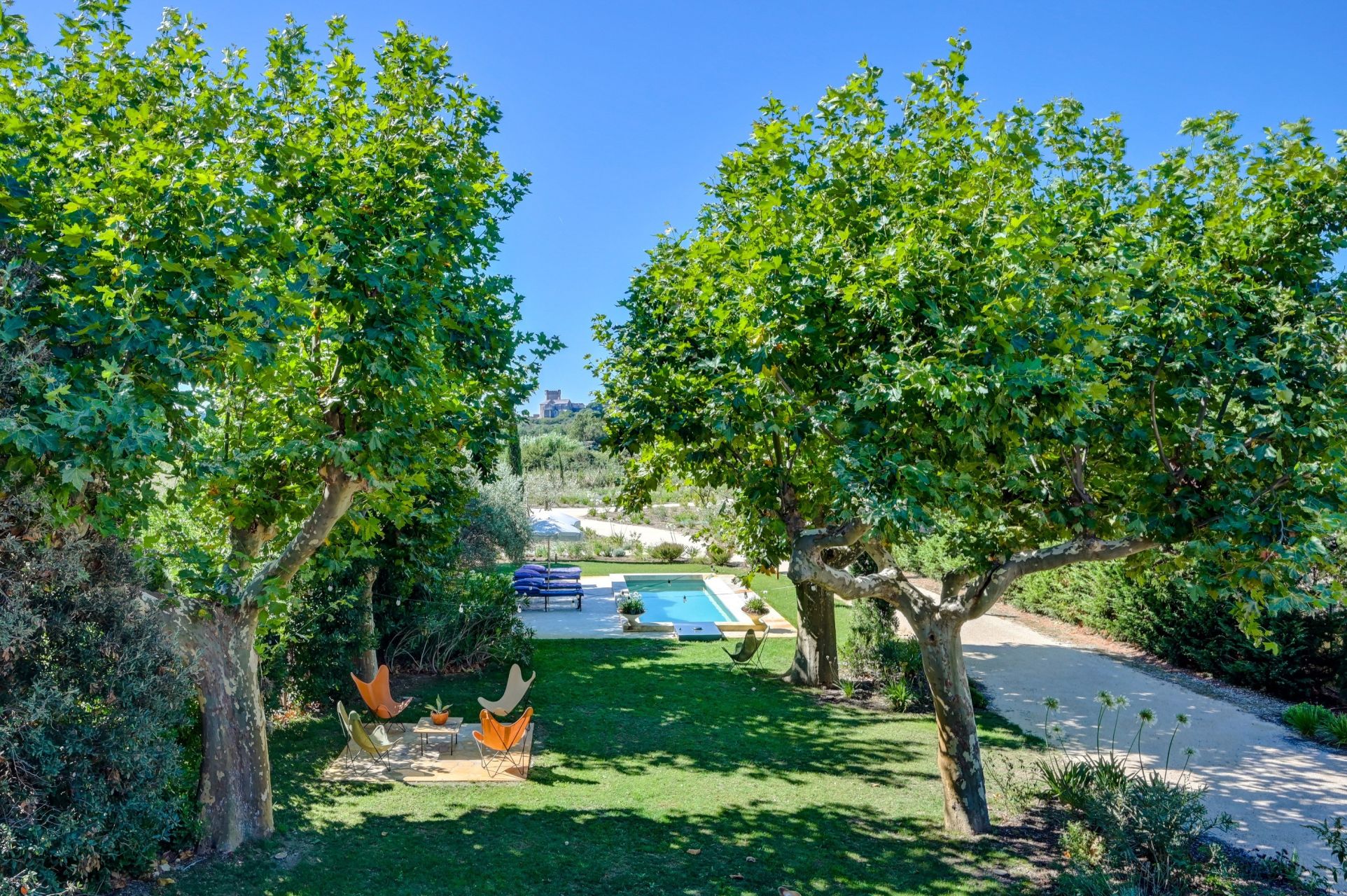 mas 12 Rooms for sale on ARLES (13200)