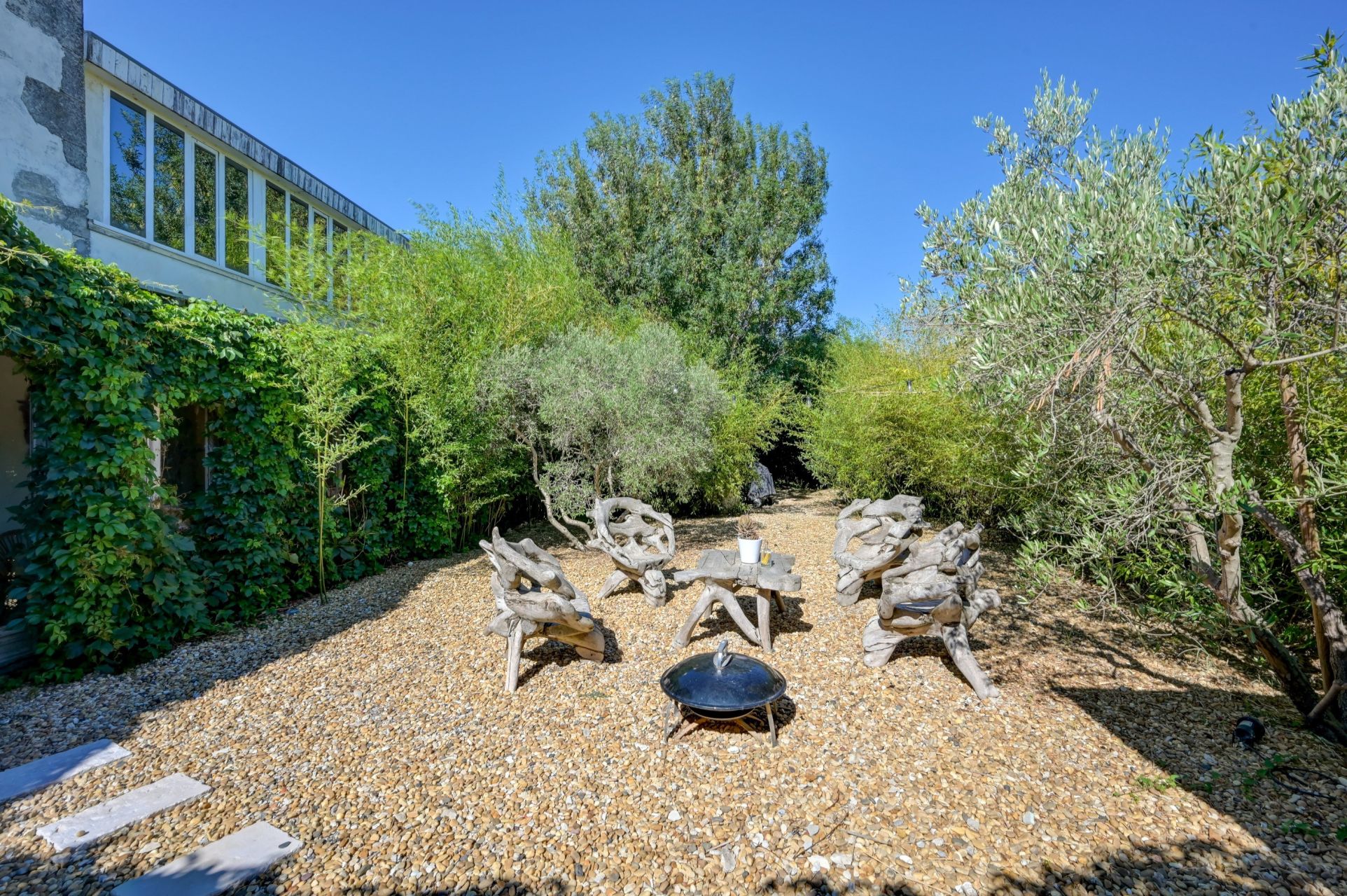mas 12 Rooms for sale on ARLES (13200)