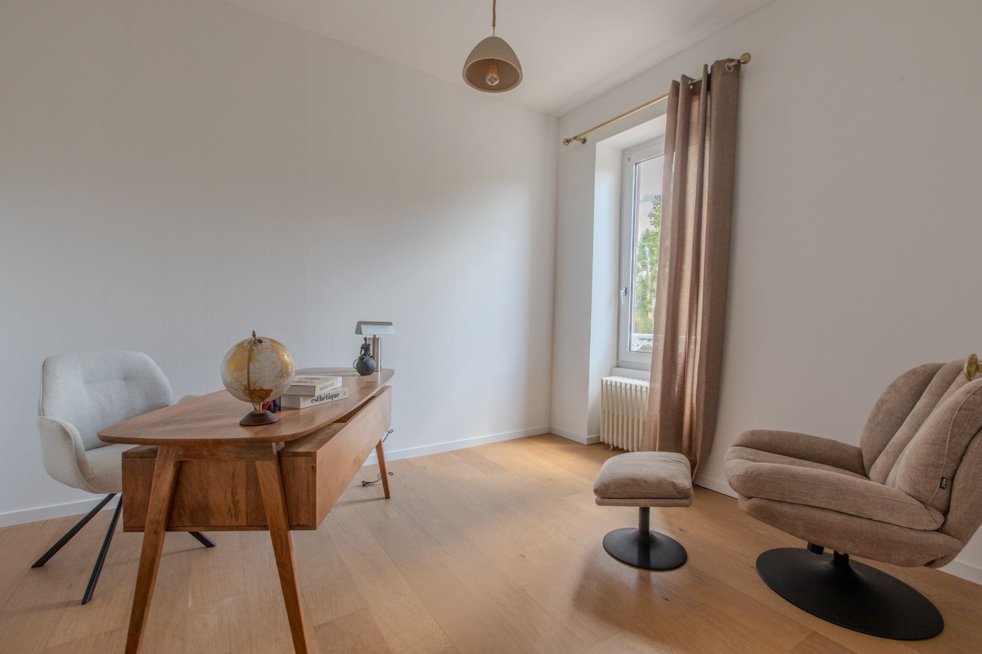 luxury apartment 11 Rooms for sale on BEAUNE (21200)