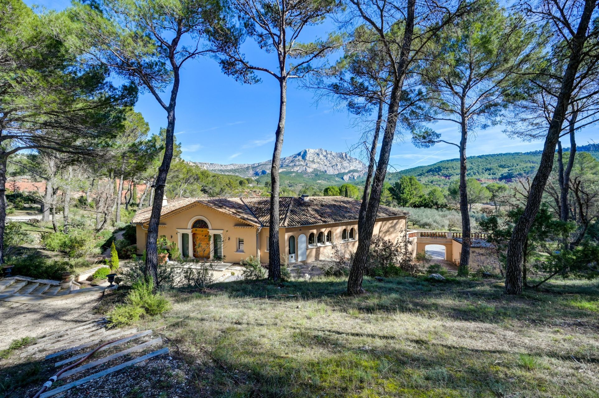 maison de luxe 10 Pièces en location sur AIX EN PROVENCE (13100)
