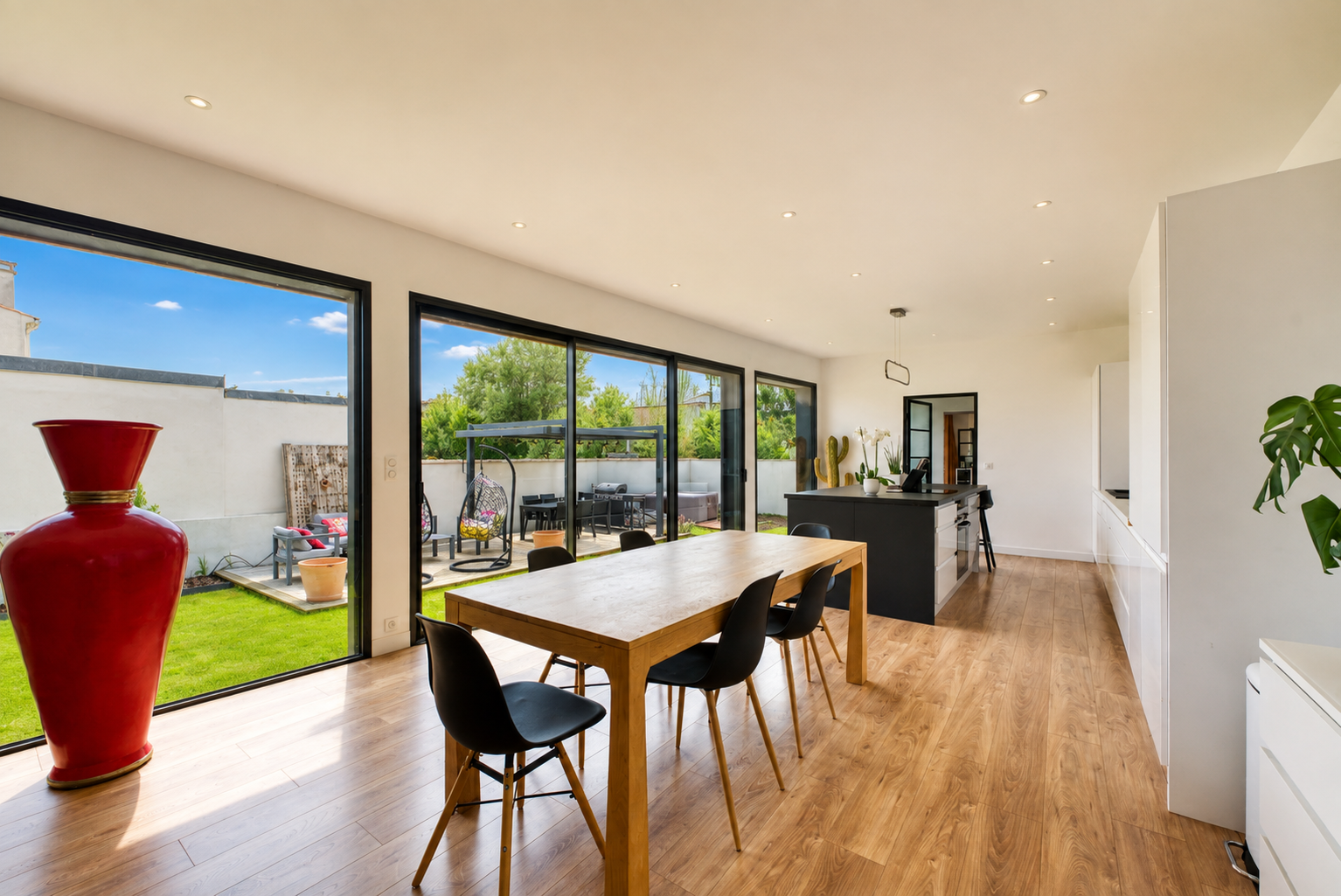 luxury house 5 Rooms for sale on CHATELAILLON PLAGE (17340)