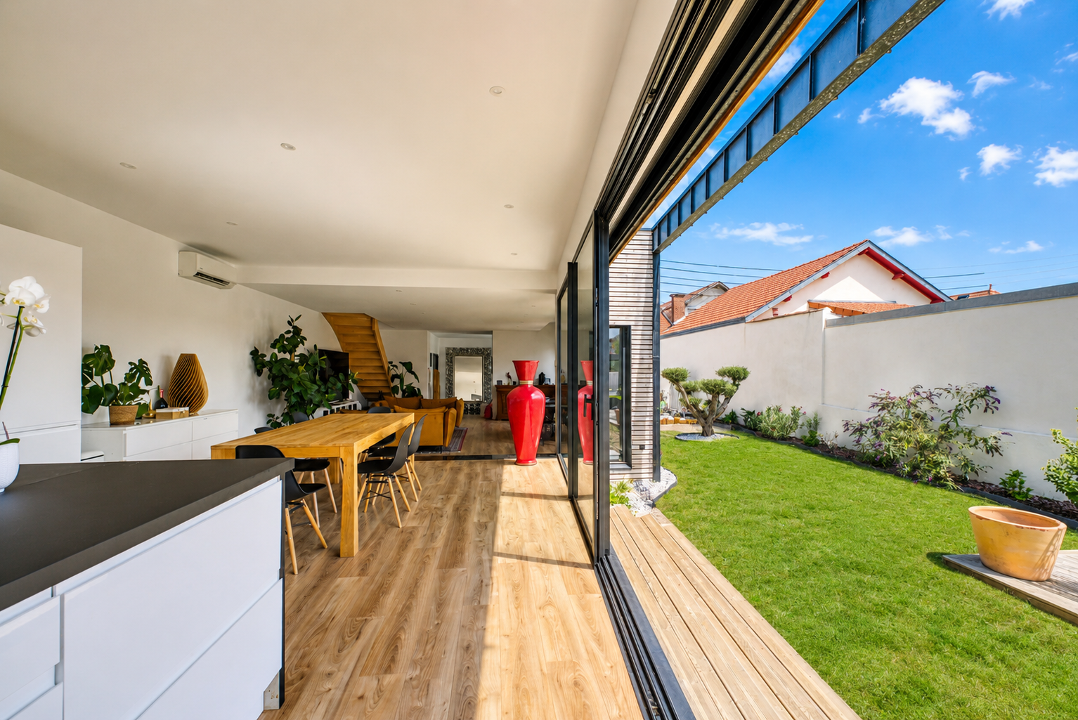 luxury house 5 Rooms for sale on CHATELAILLON PLAGE (17340)