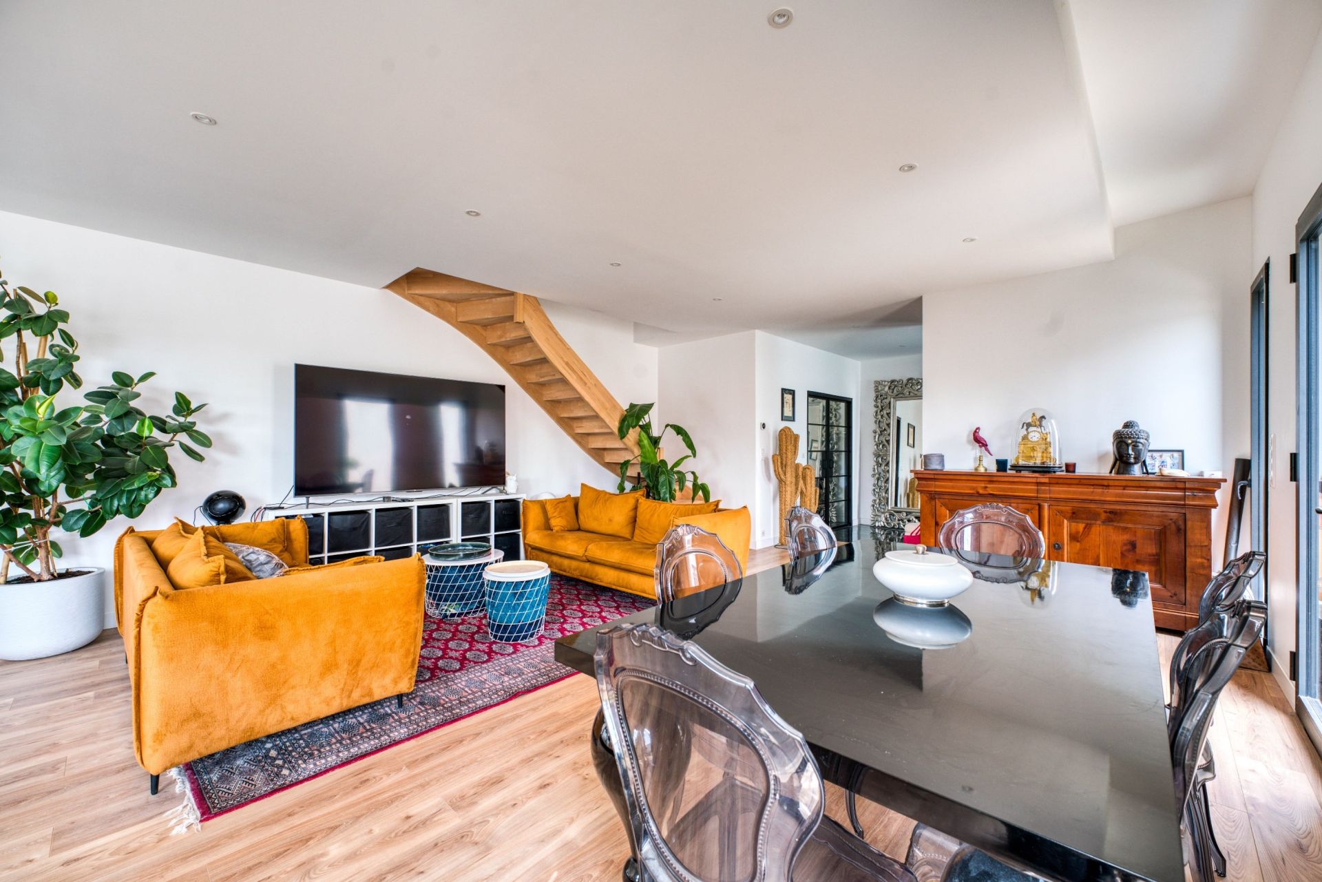 luxury house 5 Rooms for sale on CHATELAILLON PLAGE (17340)