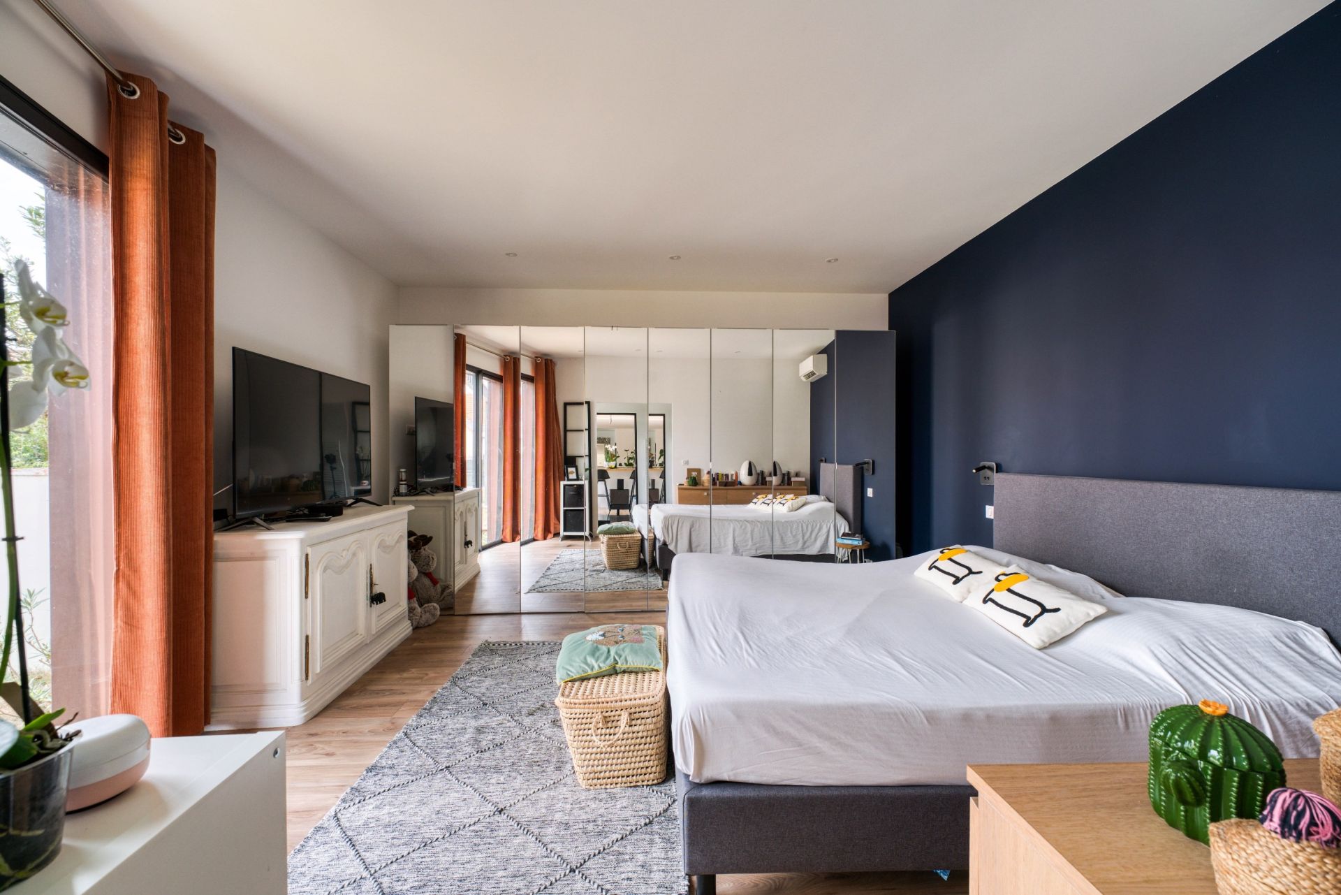 luxury house 5 Rooms for sale on CHATELAILLON PLAGE (17340)